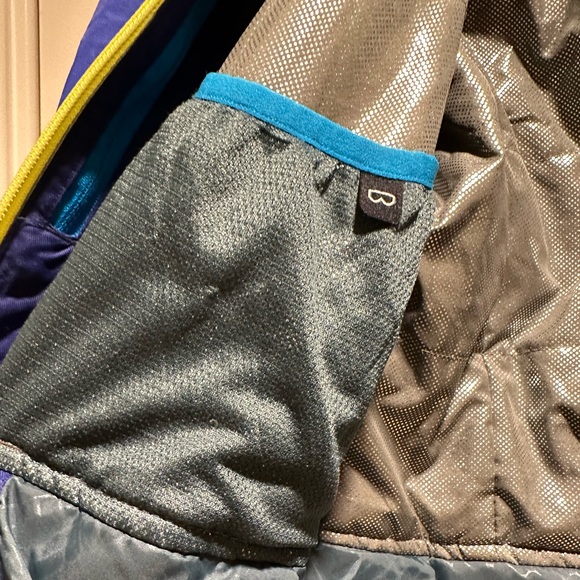 Columbia Snowcalypse Omni-Tech Jacket in Size Small (Like New!) - Picture 12 of 13